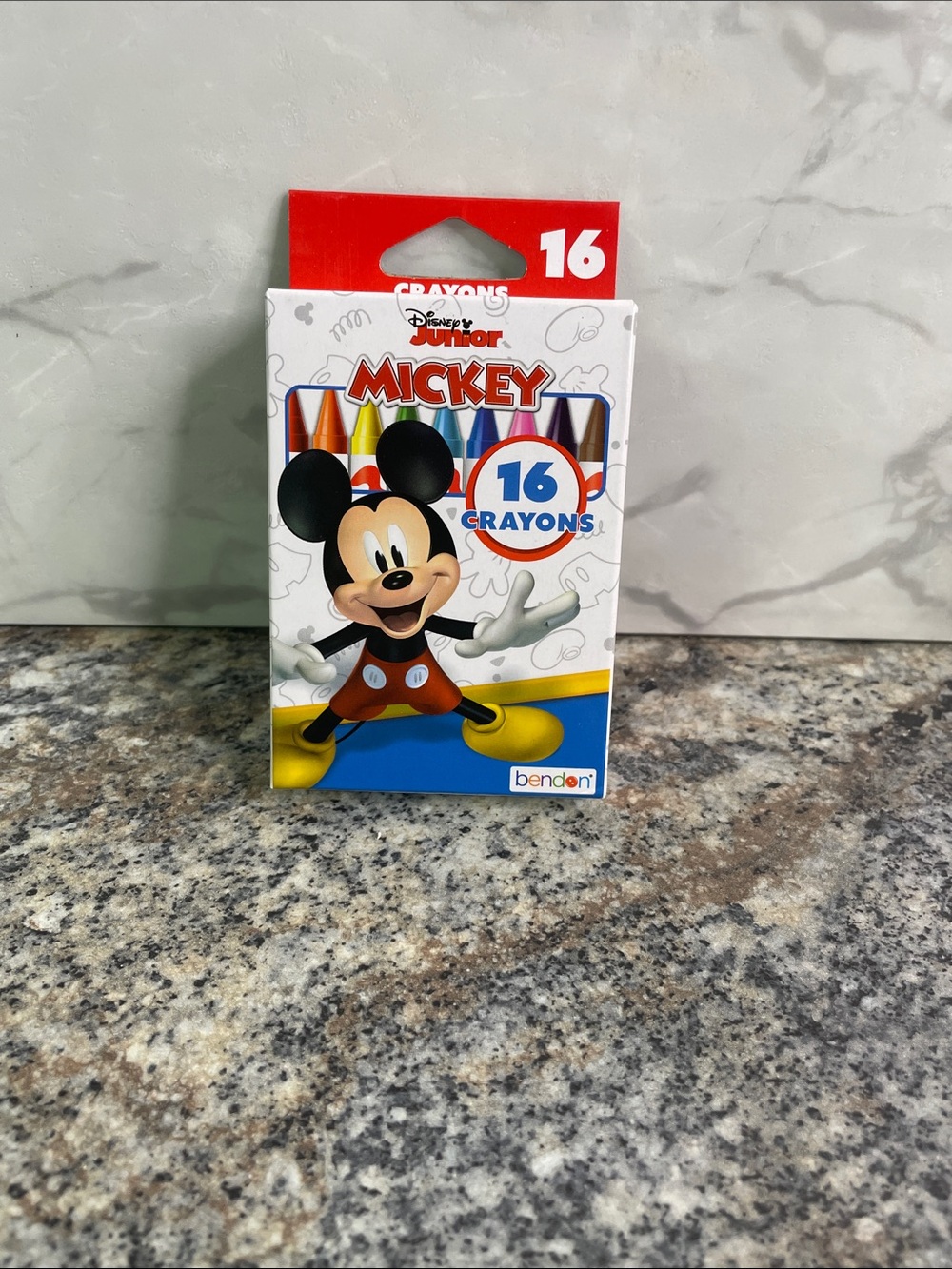 Disney Mickey 16-Crayon Pack - Red, Blue, Yellow